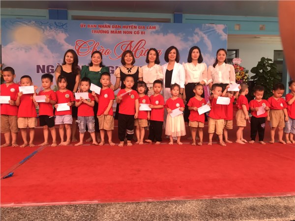 Các bạn nhỏ trường MN Cổ Bi hăng hái tham gia các trò chơi để chào mừng ngày nhà giáo Việt Nam 20/11
